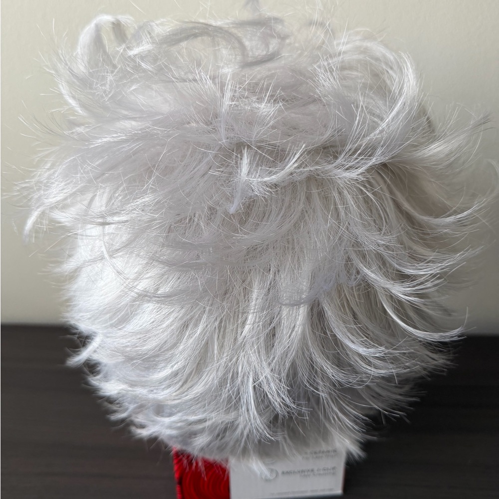 Lot of 2 Paula Young Synthetic Wigs A1029 & A2094 Gray Silver Short Style - Picture 7 of 14